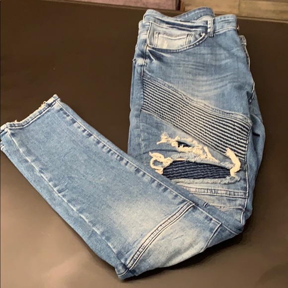 Zara Other - 📡 Used like New Zara Skinny jeans 💙